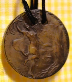 Fake Rene Lalique Pendant Example-1