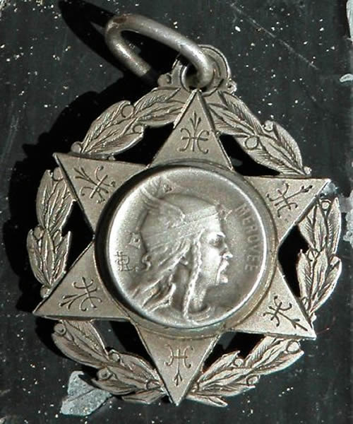 Fake Rene Lalique Pendant Of Profile Of Merovee