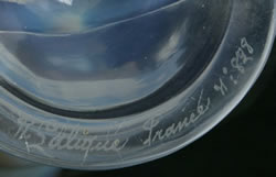 R.Lalique Grande Ovale Opalescent Statue Signature by Rene Lalique